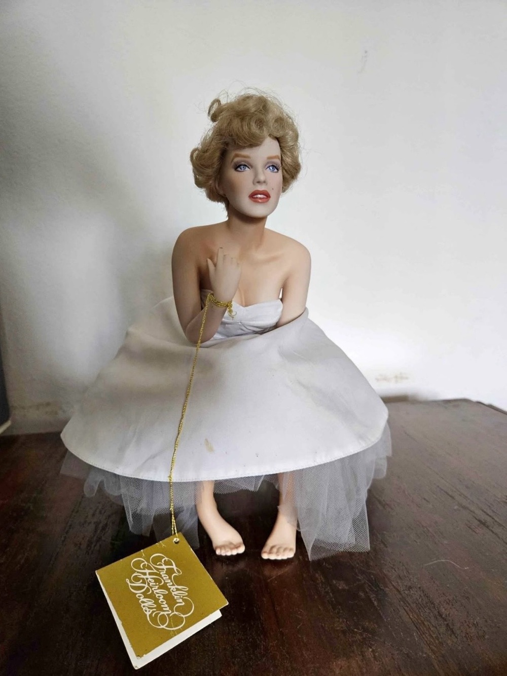 Vintage Franklin Heirloom Marilyn Monroe Collectible Porcelain Doll White Dress